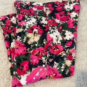 Women's H&M Floral Slacks, Regular Waist Standard, Ankle Length Size: 18